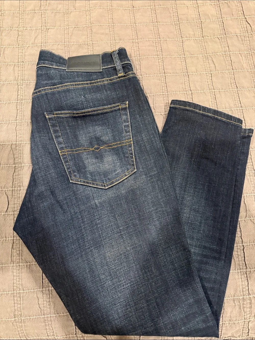 Lucky Brand 412 Athletic Slim Dark Wash Blue Jeans